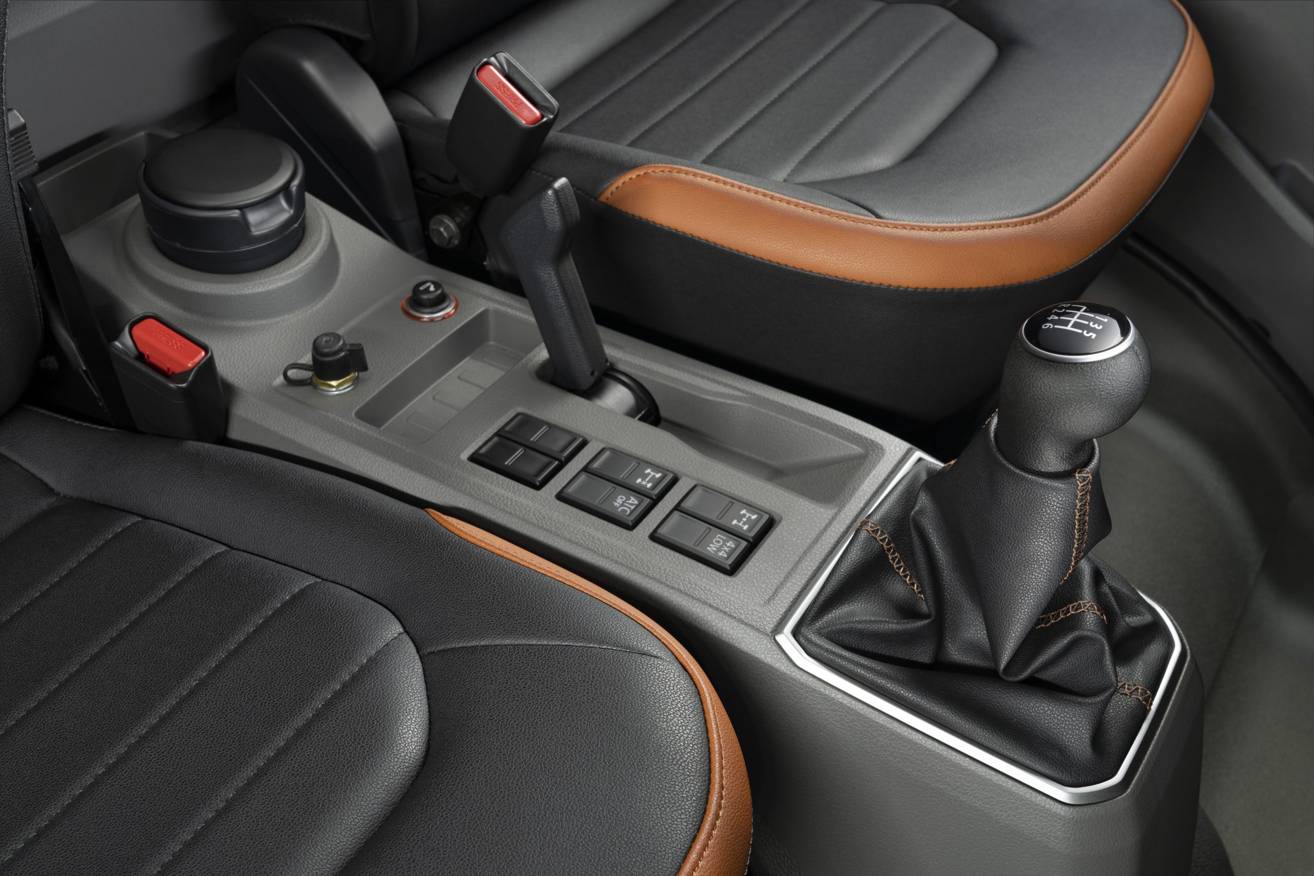 Delivery_11.180_4x4_Console