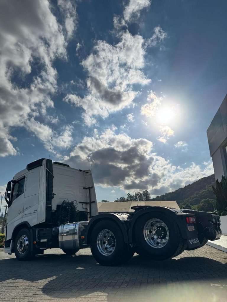Imagem destaque Volvo FH 540 6×4 2021